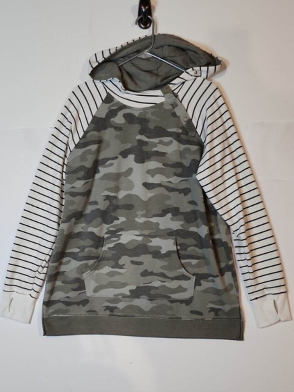 Maurices Snap Camo Stripe Hoodie NWOT Size Xlarge